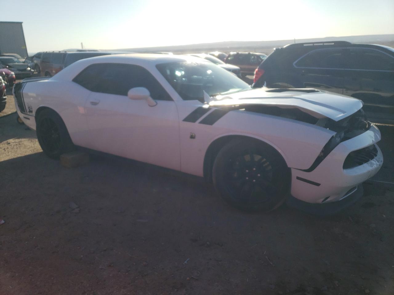 Photo 3 VIN: 2C3CDZFJ9FH820723 - DODGE CHALLENGER 