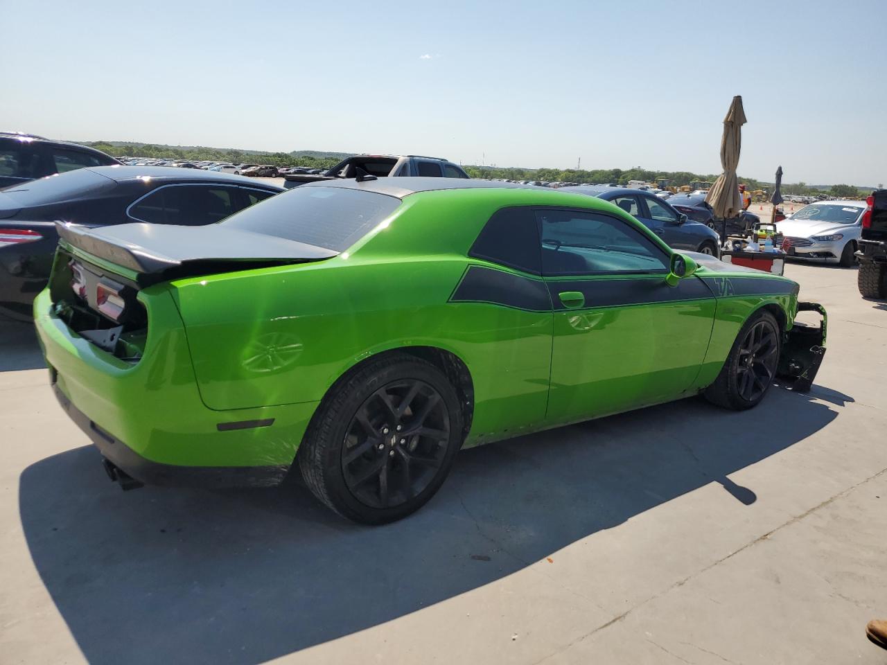 Photo 2 VIN: 2C3CDZFJ9HH604213 - DODGE CHALLENGER 