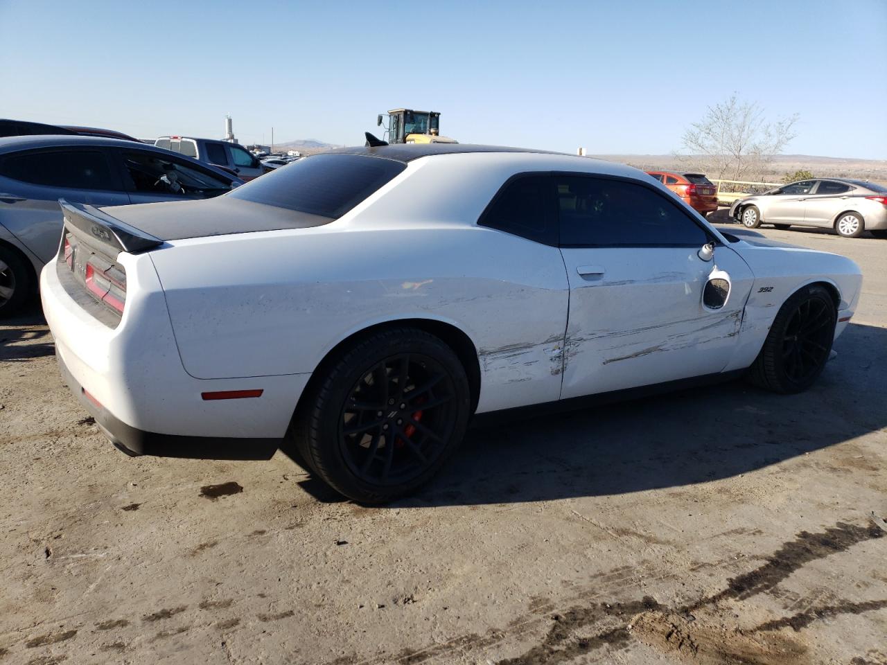 Photo 2 VIN: 2C3CDZFJ9JH327424 - DODGE CHALLENGER 