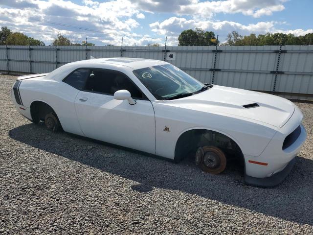 Photo 3 VIN: 2C3CDZFJXGH162556 - DODGE CHALLENGER 