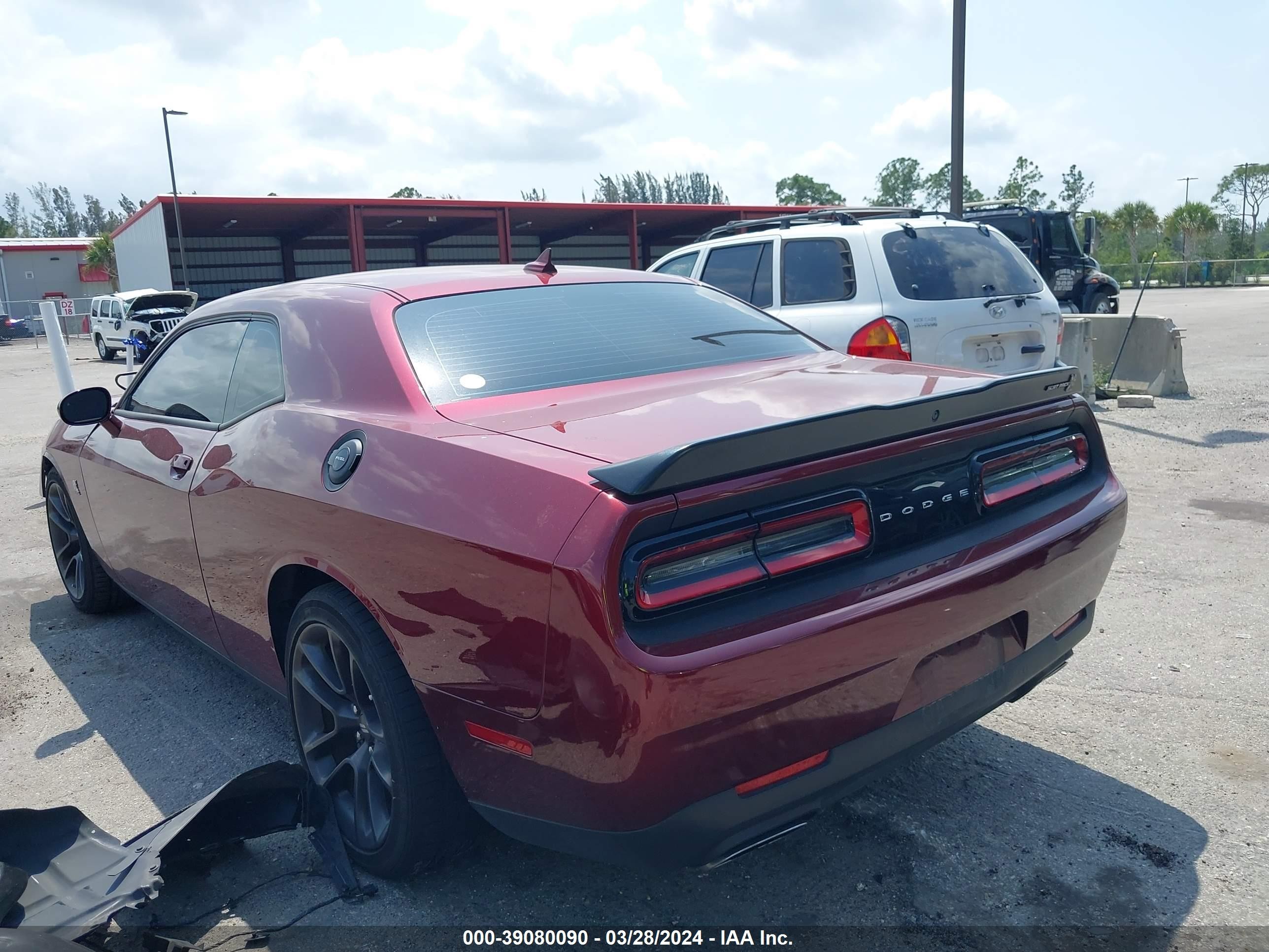 Photo 2 VIN: 2C3CDZFJXNH182237 - DODGE CHALLENGER 