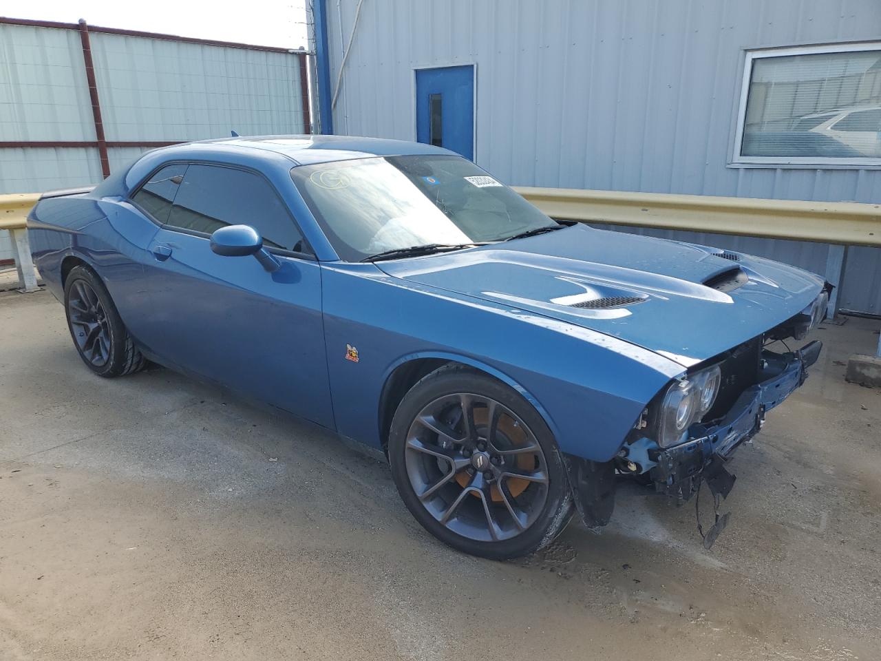 Photo 3 VIN: 2C3CDZFJXPH526538 - DODGE CHALLENGER 