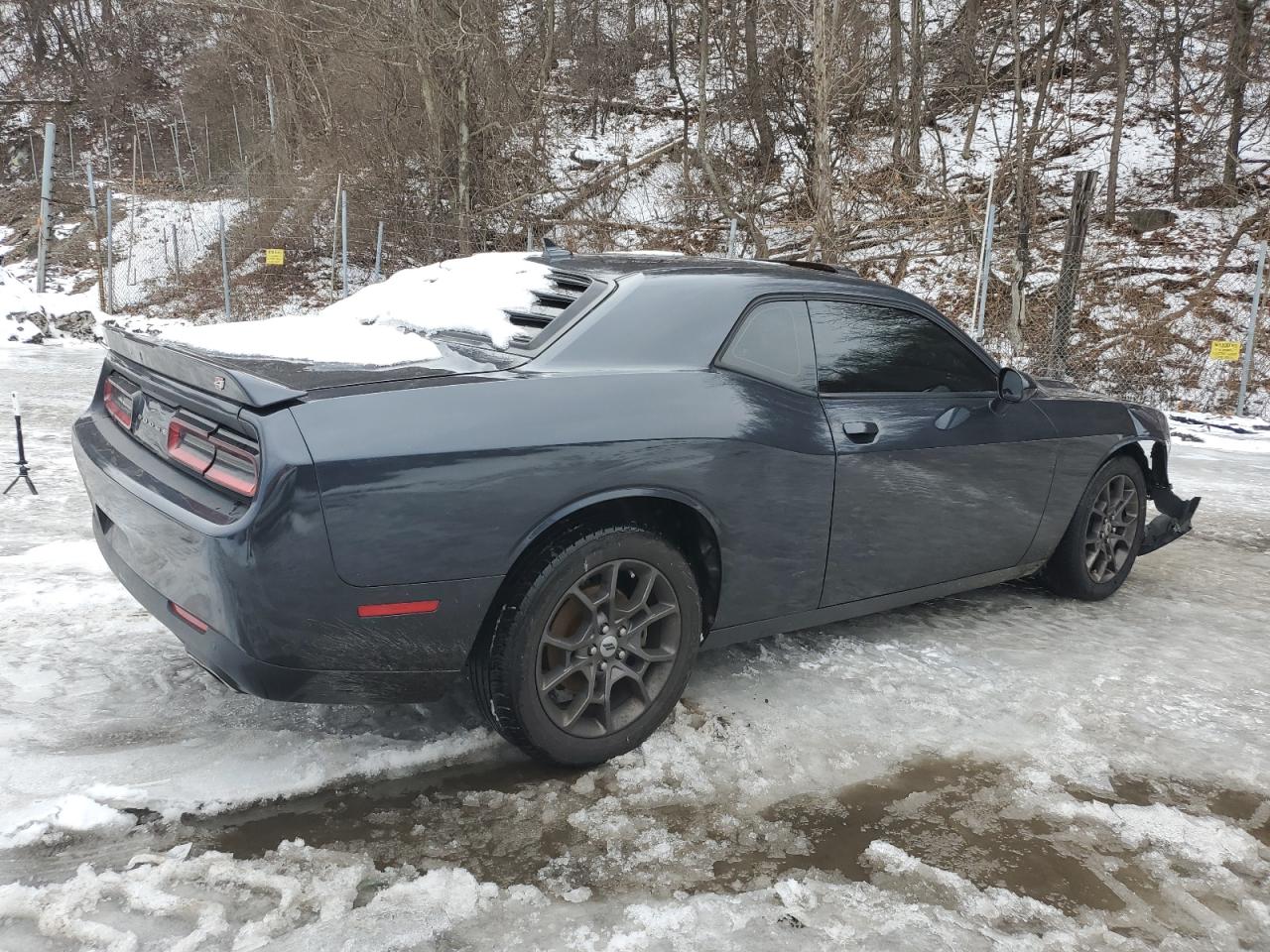 Photo 2 VIN: 2C3CDZGG2JH322830 - DODGE CHALLENGER 