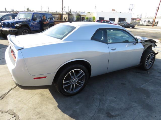 Photo 3 VIN: 2C3CDZGG6KH759988 - DODGE CHALLENGER 