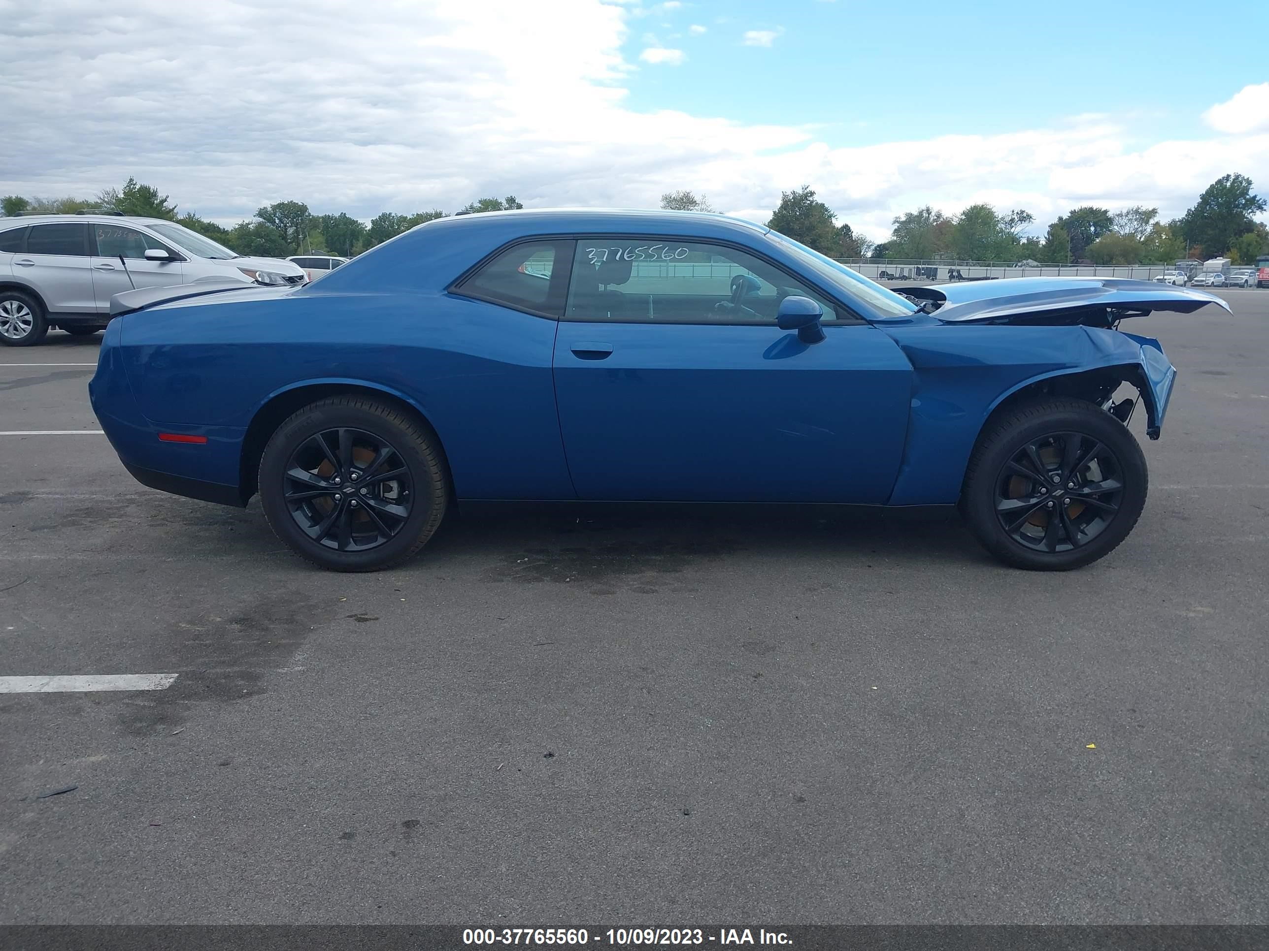 Photo 12 VIN: 2C3CDZGG7NH212460 - DODGE CHALLENGER 