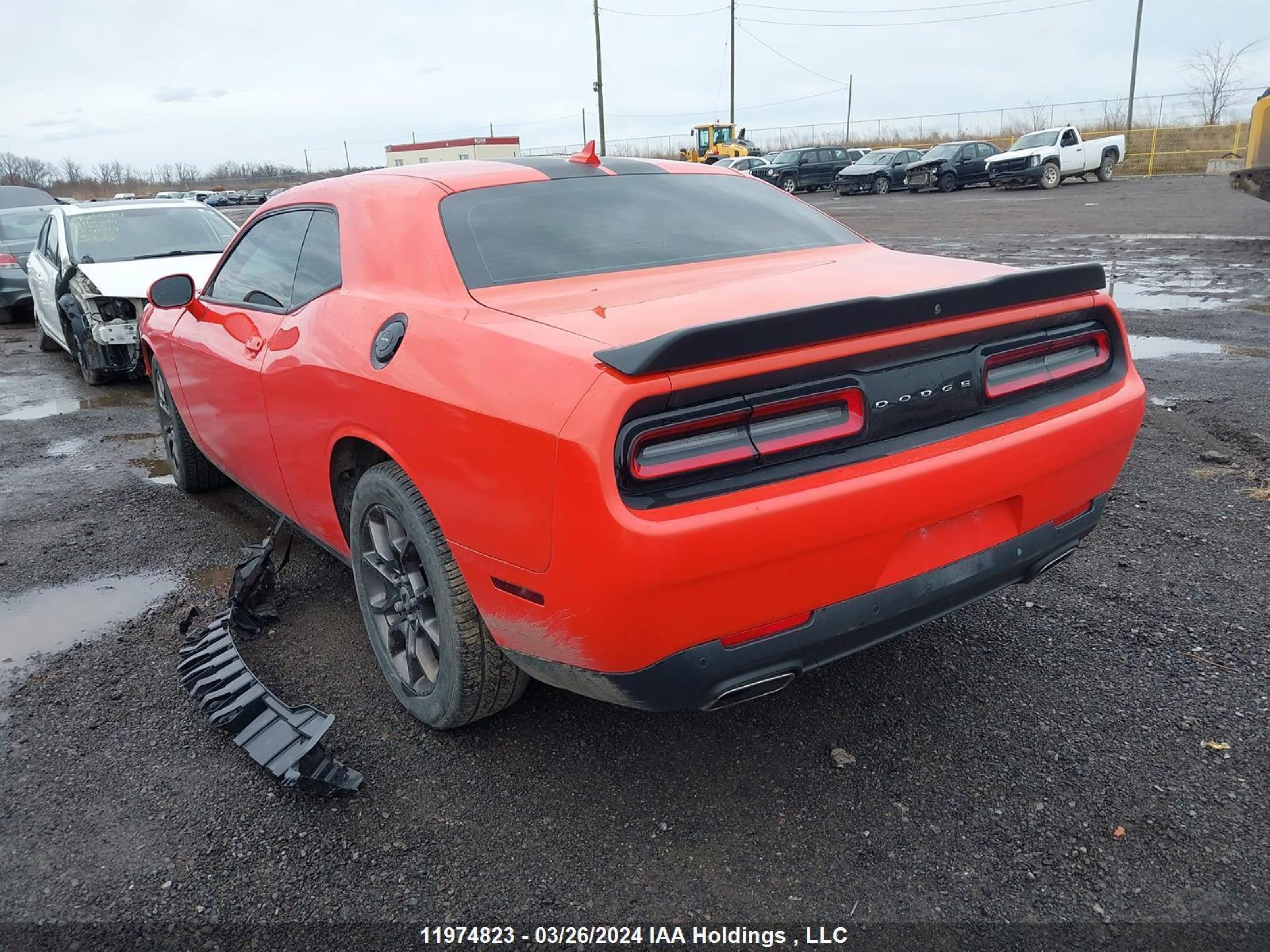 Photo 2 VIN: 2C3CDZGG9JH332321 - DODGE CHALLENGER 