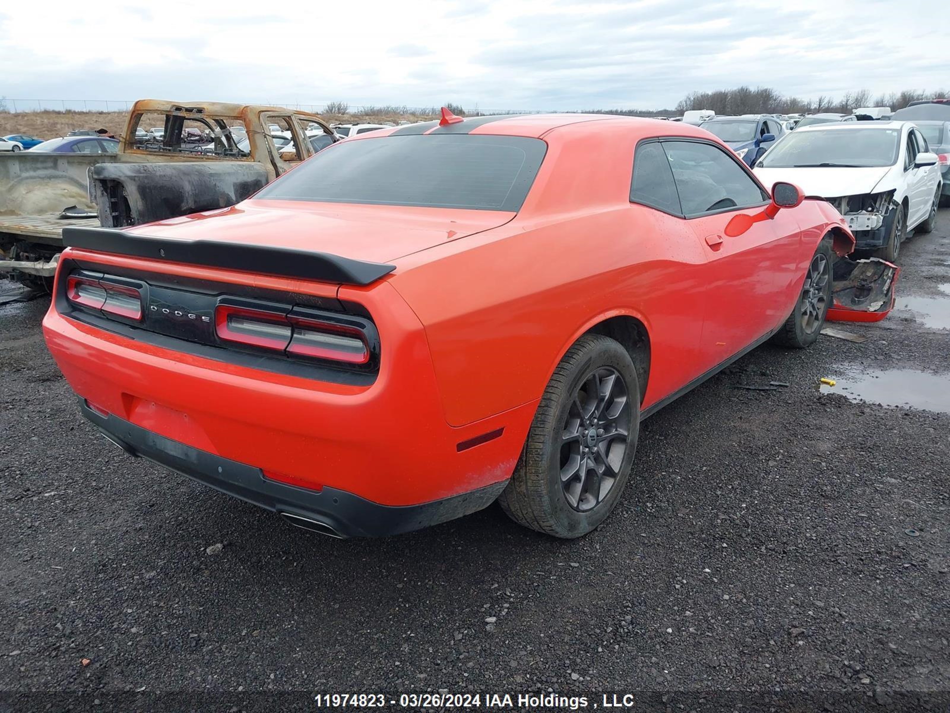 Photo 3 VIN: 2C3CDZGG9JH332321 - DODGE CHALLENGER 