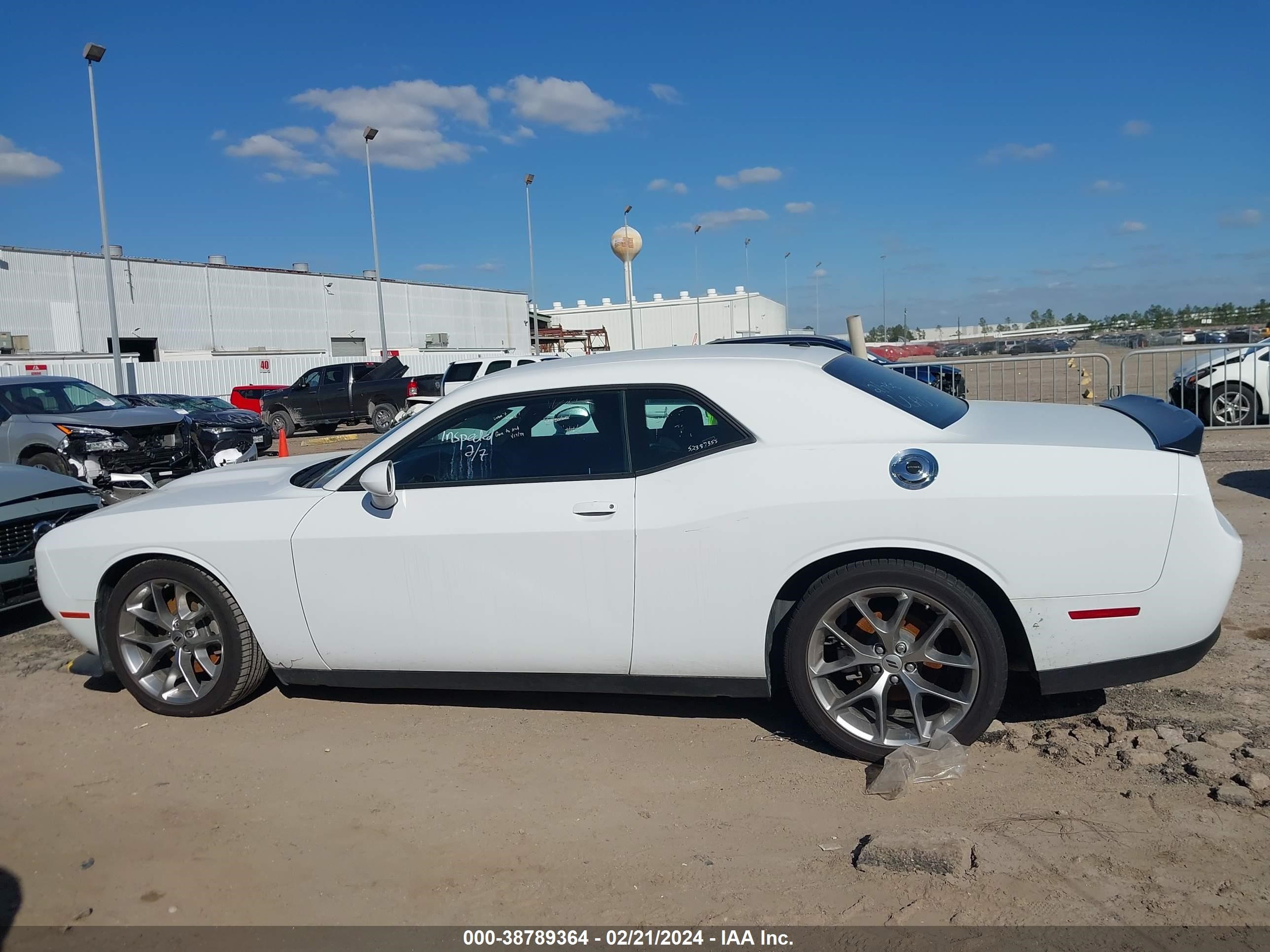 Photo 13 VIN: 2C3CDZJG0PH605325 - DODGE CHALLENGER 