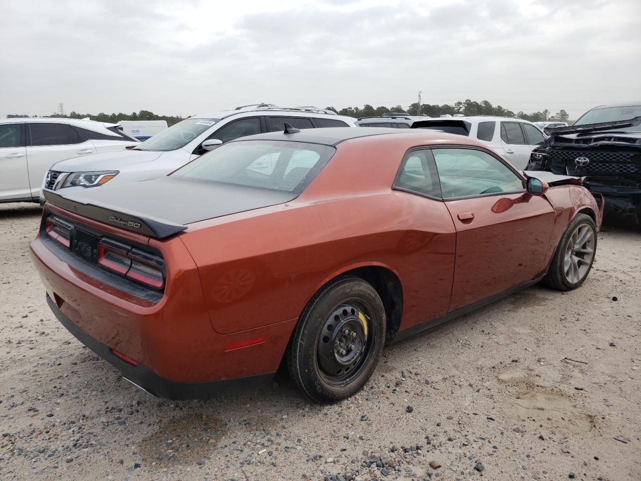 Photo 3 VIN: 2C3CDZJG2LH172424 - DODGE CHALLENGER 