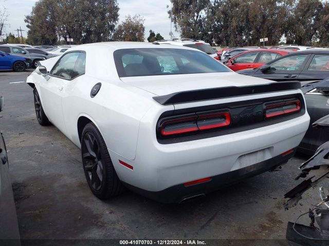 Photo 2 VIN: 2C3CDZJG2NH175228 - DODGE CHALLENGER 