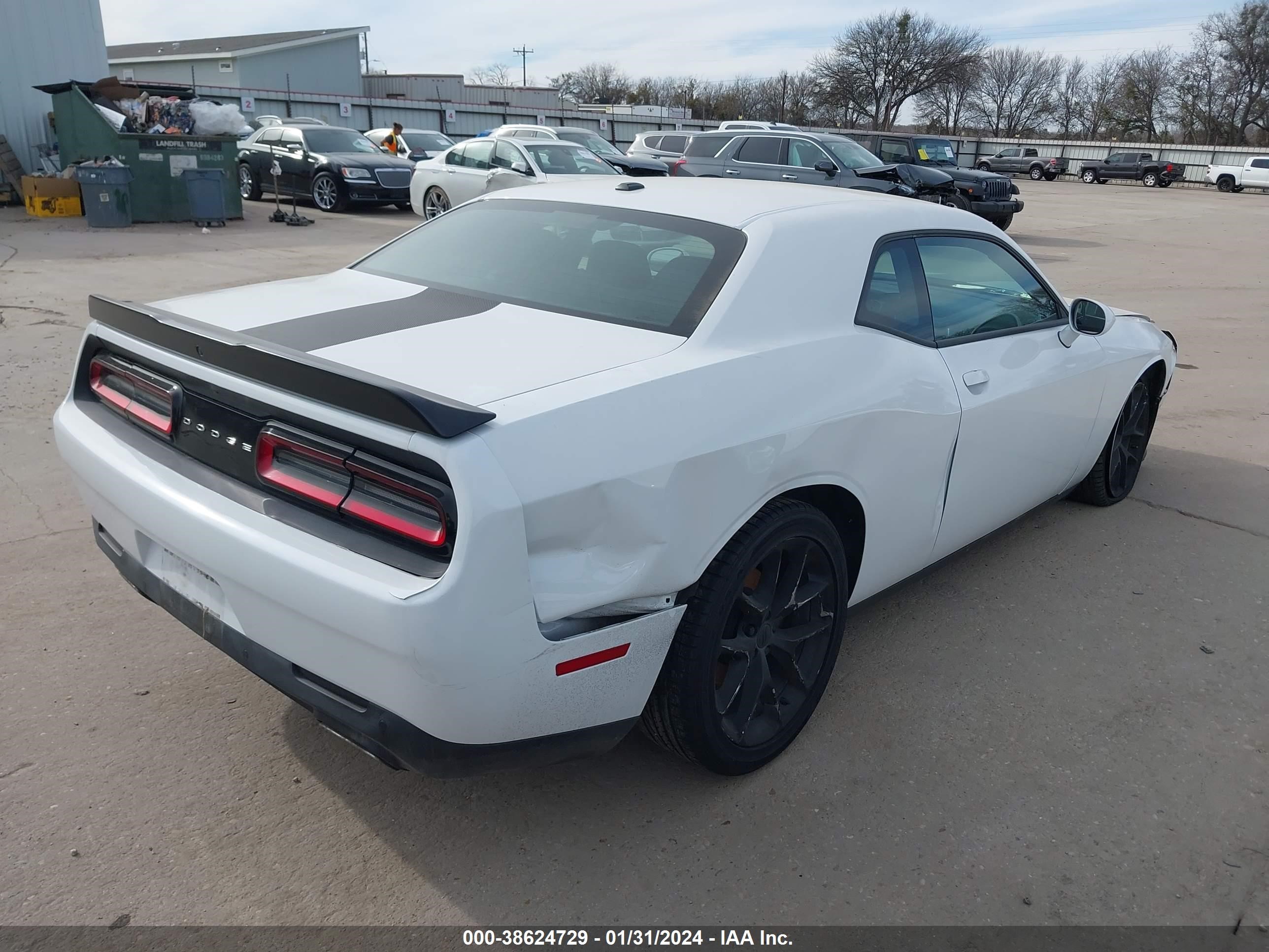 Photo 3 VIN: 2C3CDZJG3PH510418 - DODGE CHALLENGER 