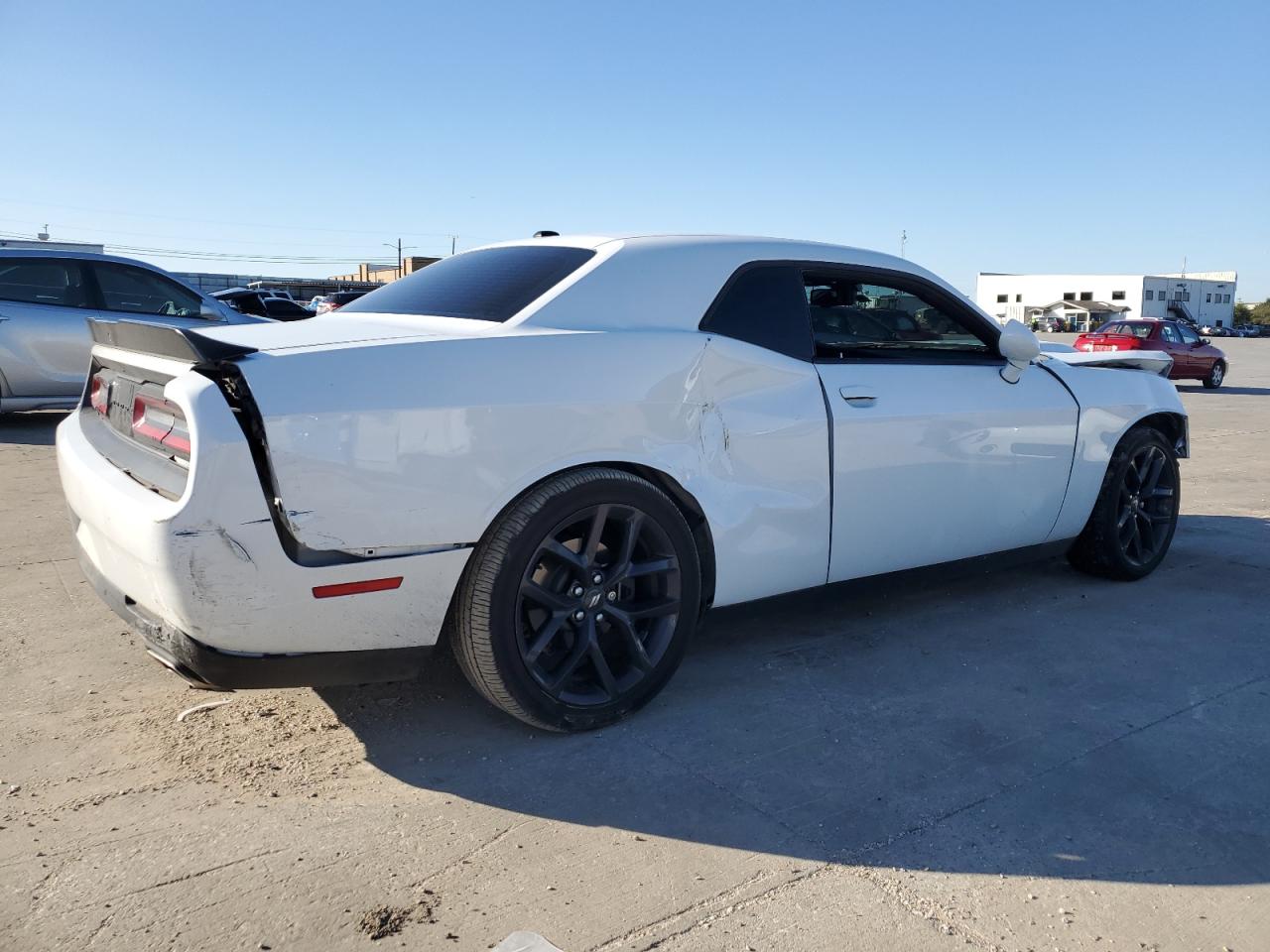 Photo 2 VIN: 2C3CDZJG4LH113679 - DODGE CHALLENGER 