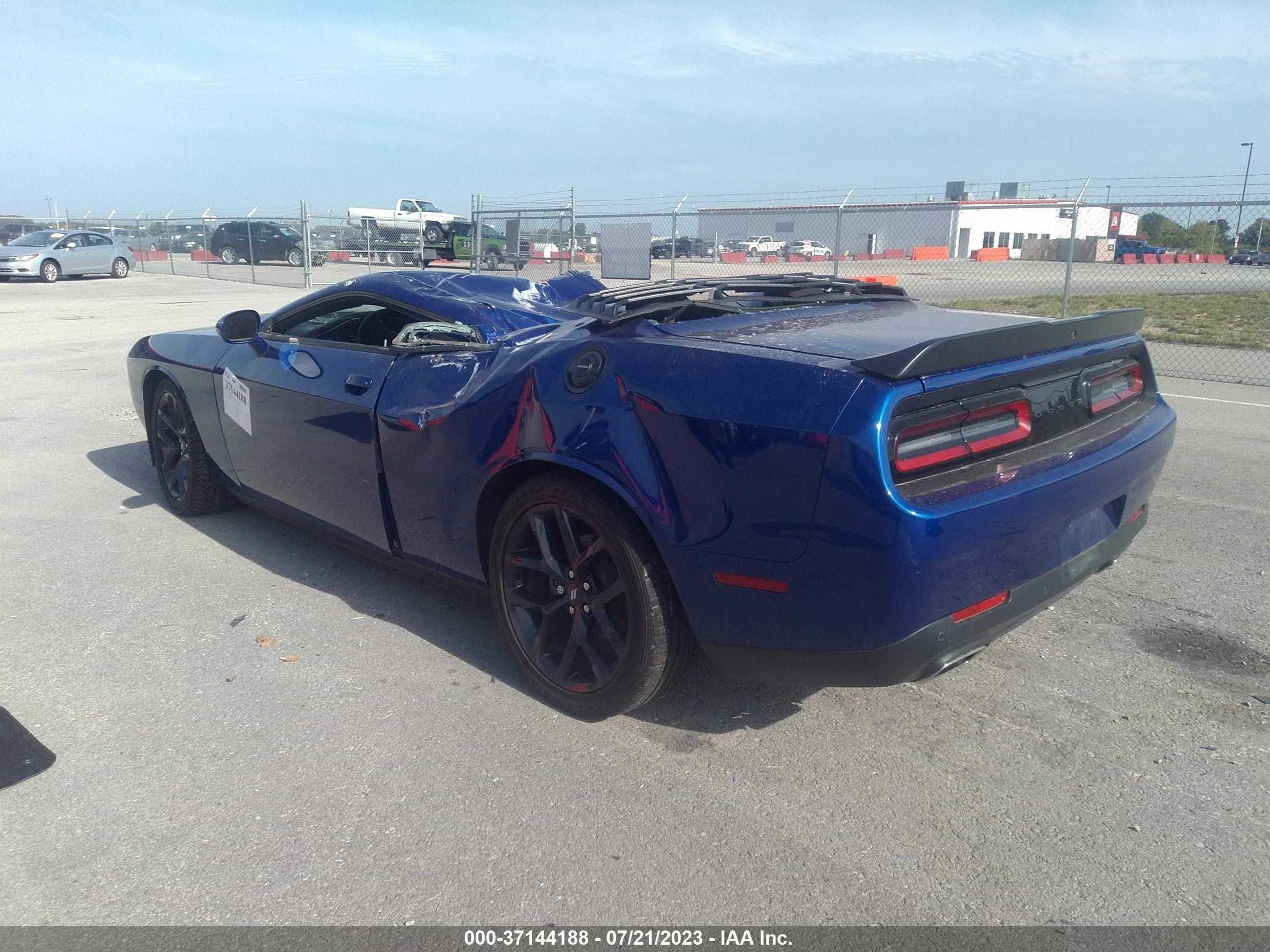 Photo 2 VIN: 2C3CDZJG7MH610551 - DODGE CHALLENGER 