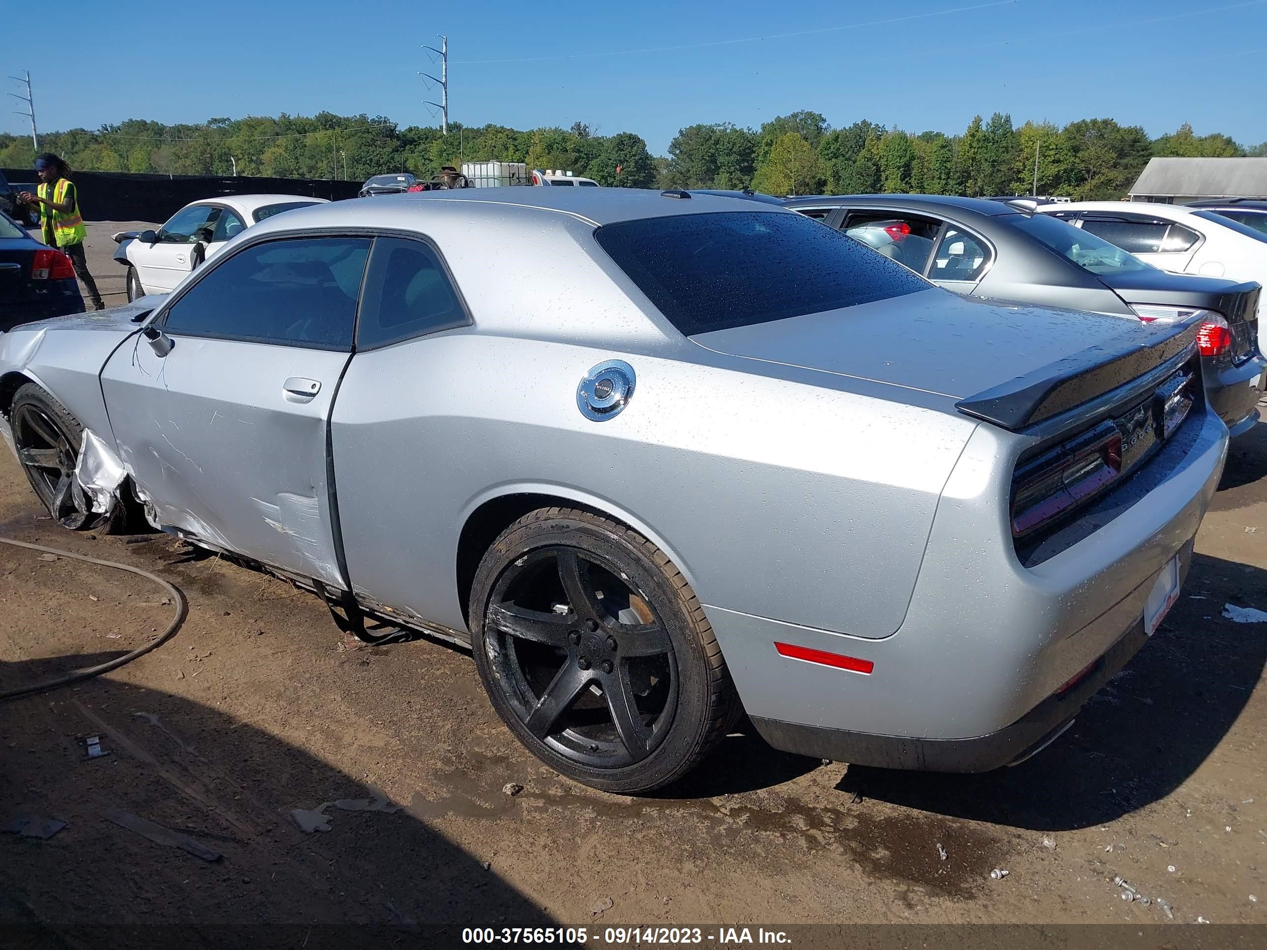 Photo 2 VIN: 2C3CDZJG8PH526260 - DODGE CHALLENGER 