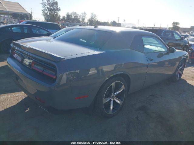 Photo 3 VIN: 2C3CDZJGXKH557549 - DODGE CHALLENGER 