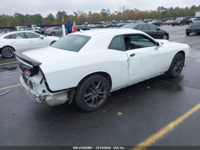 Photo 3 VIN: 2C3CDZKG2NH156712 - DODGE CHALLENGER 