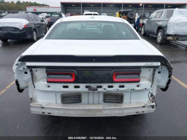 Photo 5 VIN: 2C3CDZKG2NH156712 - DODGE CHALLENGER 