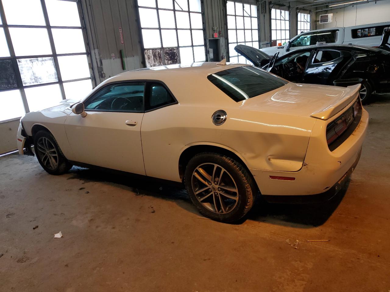 Photo 1 VIN: 2C3CDZKG3KH613846 - DODGE CHALLENGER 