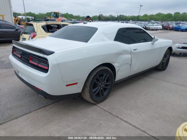 Photo 3 VIN: 2C3CDZKG3KH675358 - DODGE CHALLENGER 