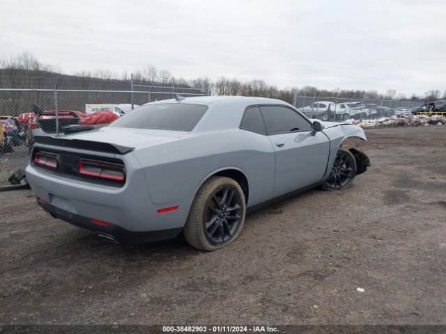 Photo 3 VIN: 2C3CDZKGXNH152018 - DODGE CHALLENGER 