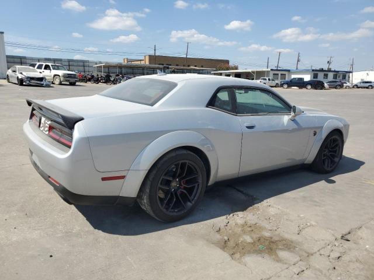 Photo 2 VIN: 2C3CDZL92KH639967 - DODGE CHALLENGER 