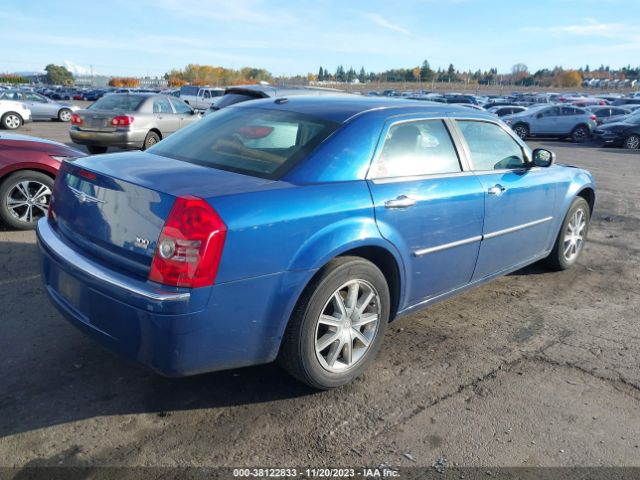 Photo 3 VIN: 2C3CK3CV1AH101047 - CHRYSLER 300 