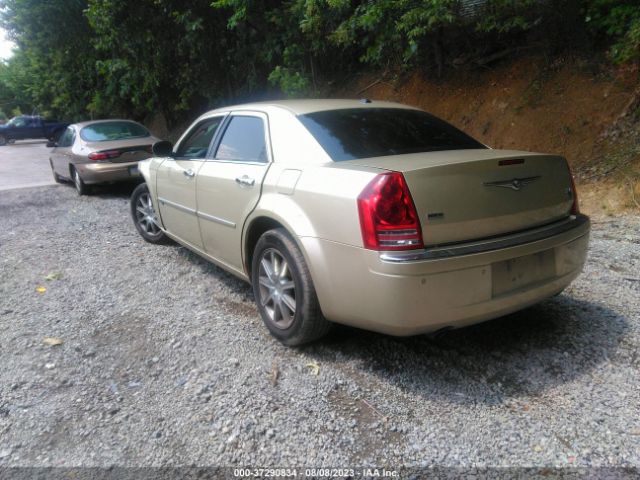 Photo 2 VIN: 2C3CK6CT3AH178423 - CHRYSLER 300 