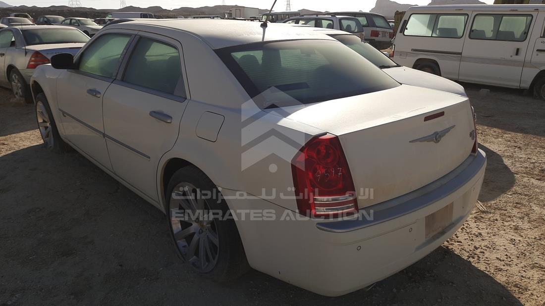 Photo 6 VIN: 2C3HA63HX8H329434 - CHRYSLER 300 