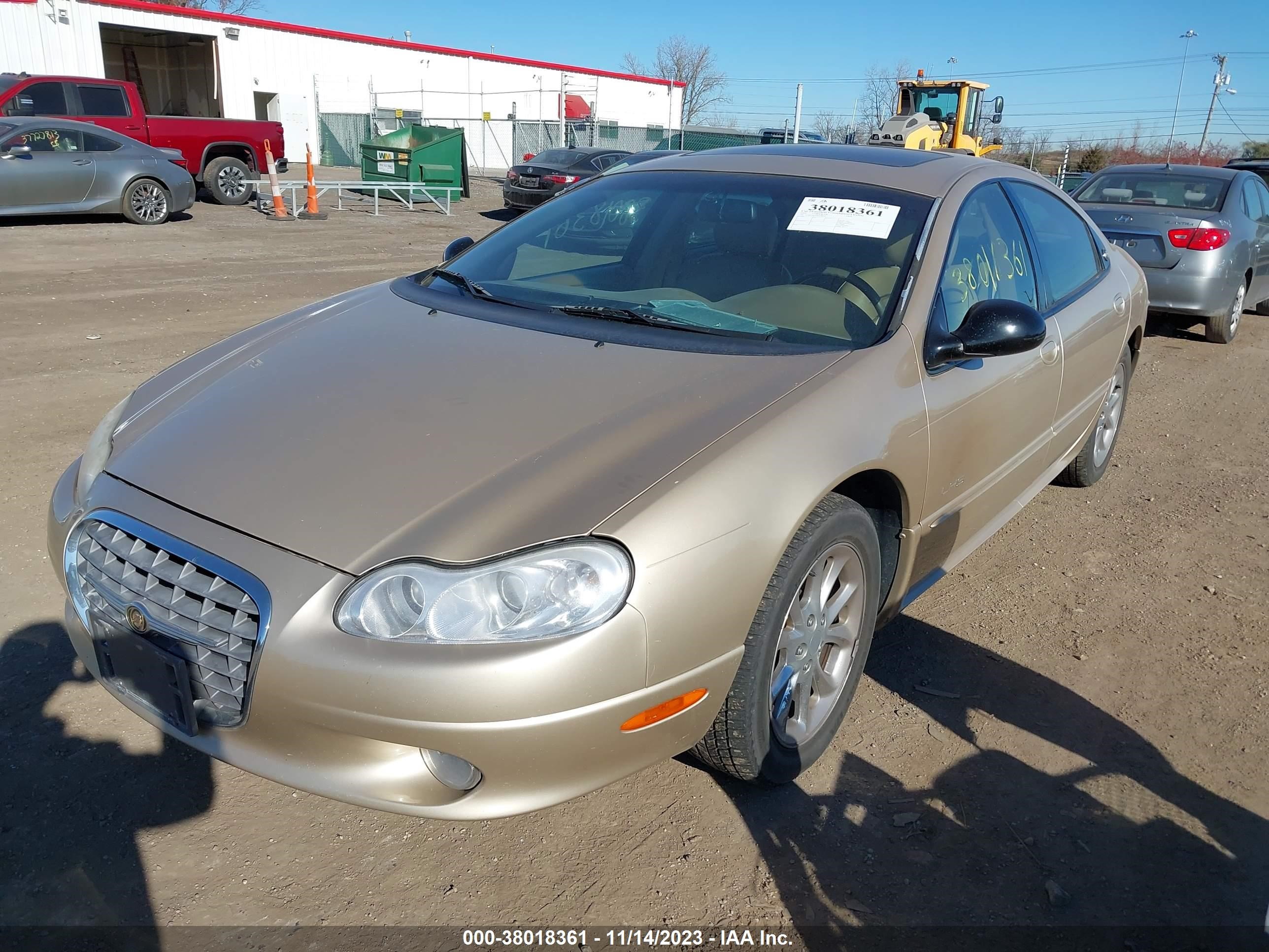 Photo 1 VIN: 2C3HC56G5XH258939 - CHRYSLER LHS 