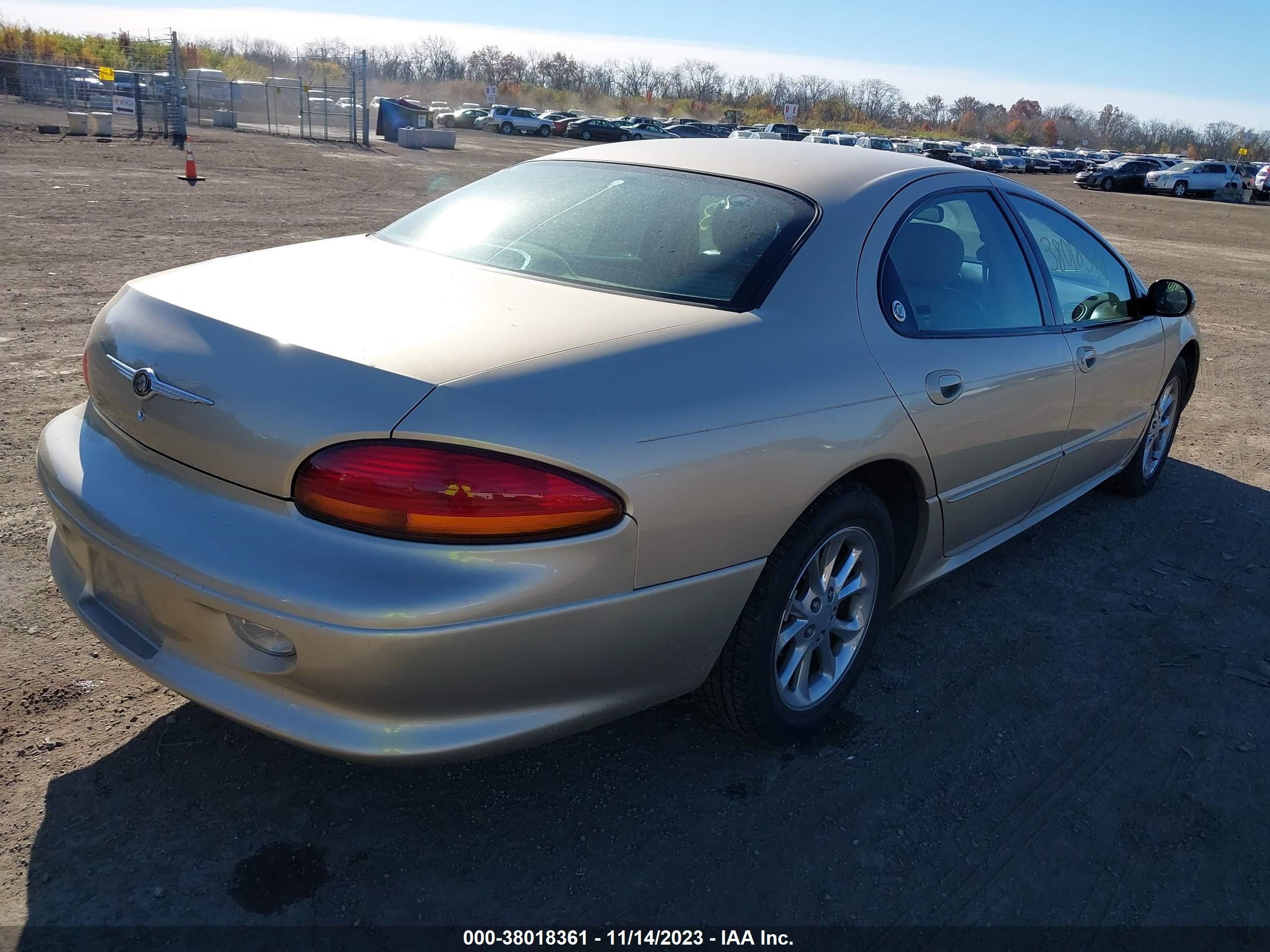 Photo 3 VIN: 2C3HC56G5XH258939 - CHRYSLER LHS 