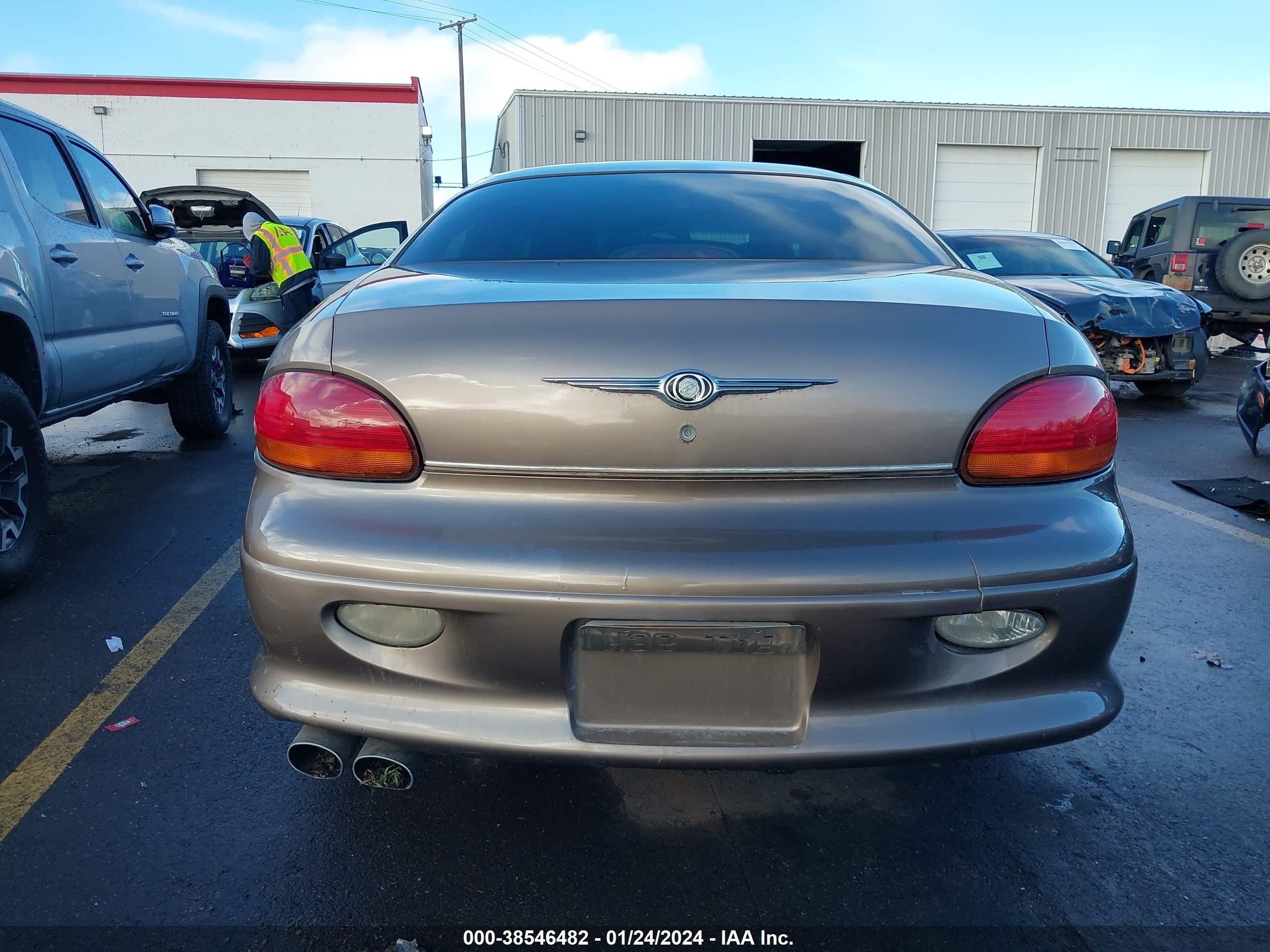 Photo 14 VIN: 2C3HC56G7YH203281 - CHRYSLER LHS 