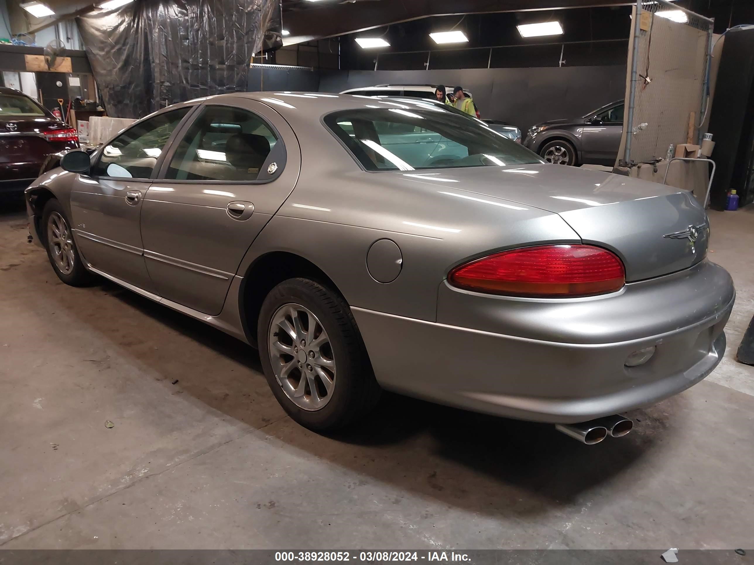 Photo 2 VIN: 2C3HC56GXXH769613 - CHRYSLER LHS 