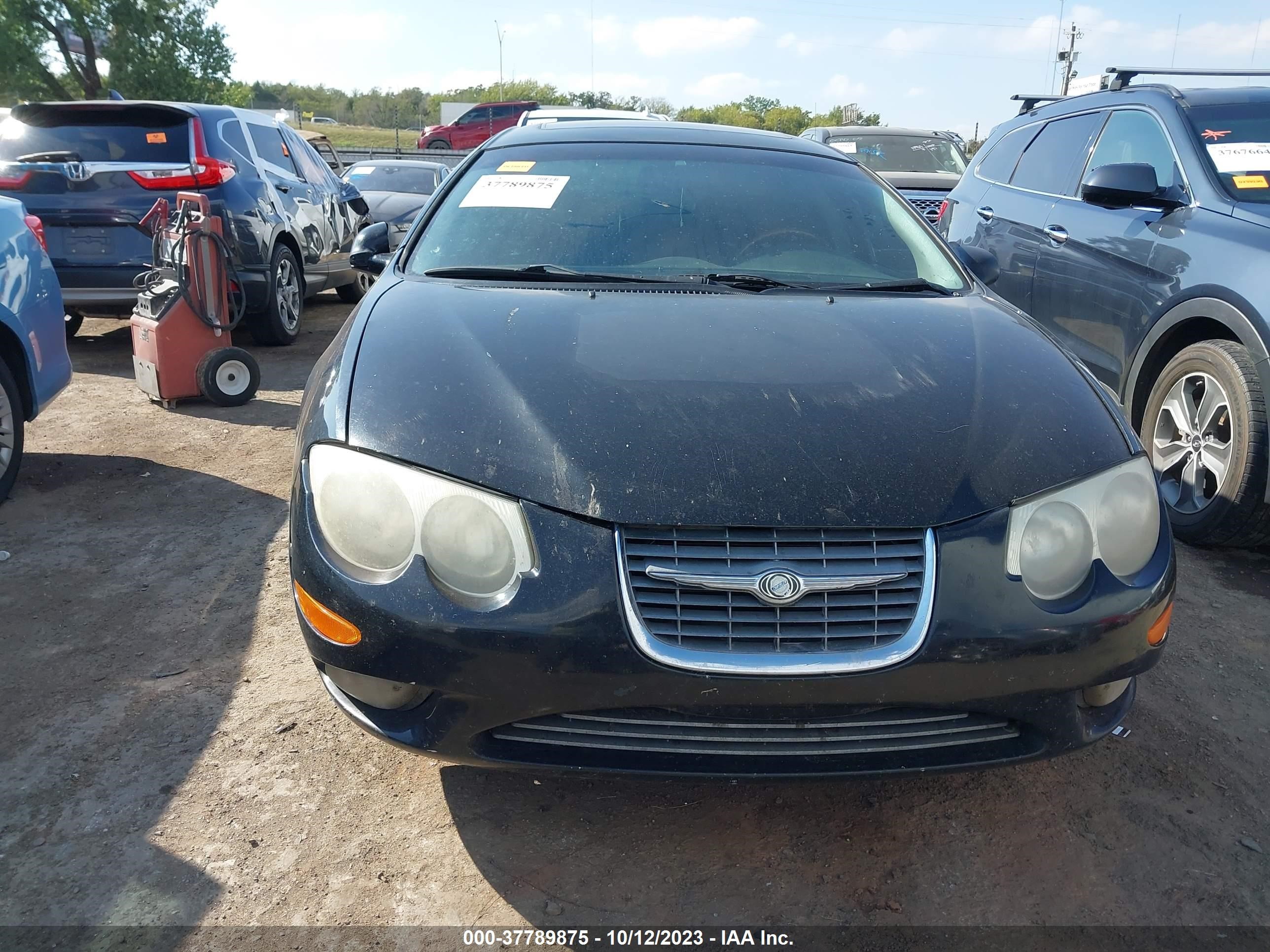 Photo 11 VIN: 2C3HE66G71H721476 - CHRYSLER 300M 