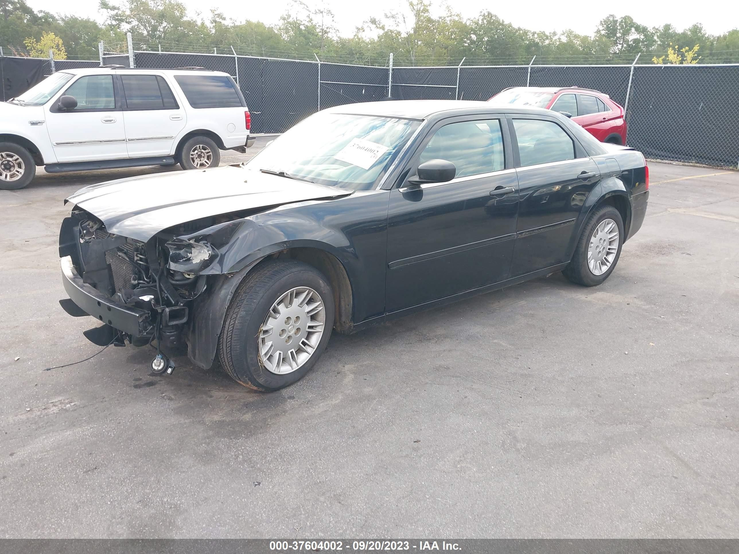 Photo 1 VIN: 2C3JA43R45H688059 - CHRYSLER 300 