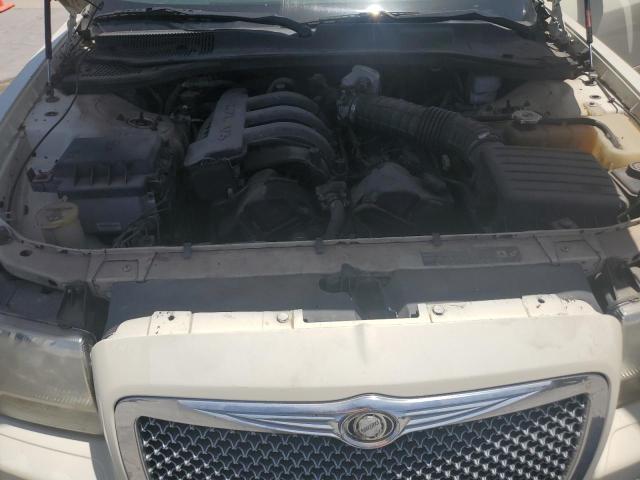 Photo 10 VIN: 2C3JA43R55H134674 - CHRYSLER 300 