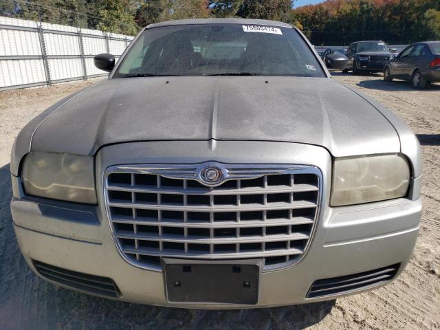 Photo 4 VIN: 2C3JA43R85H160251 - CHRYSLER 300 