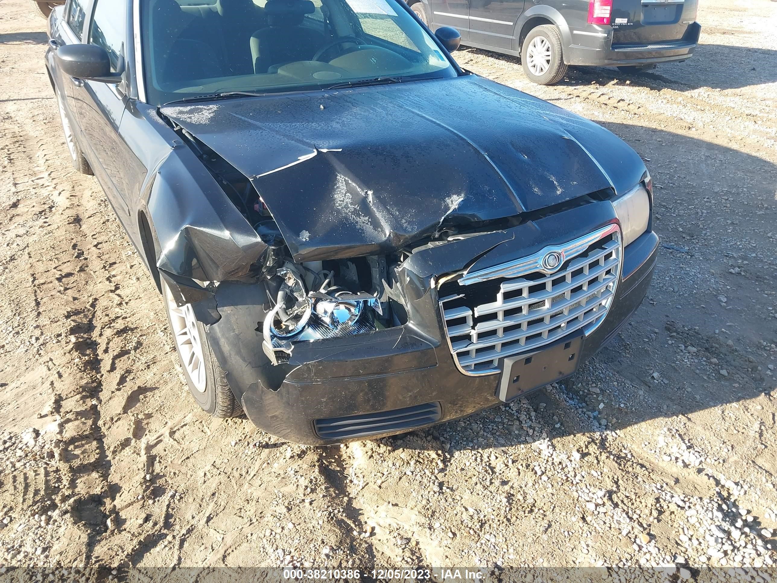 Photo 5 VIN: 2C3JA43RX5H636189 - CHRYSLER 300 