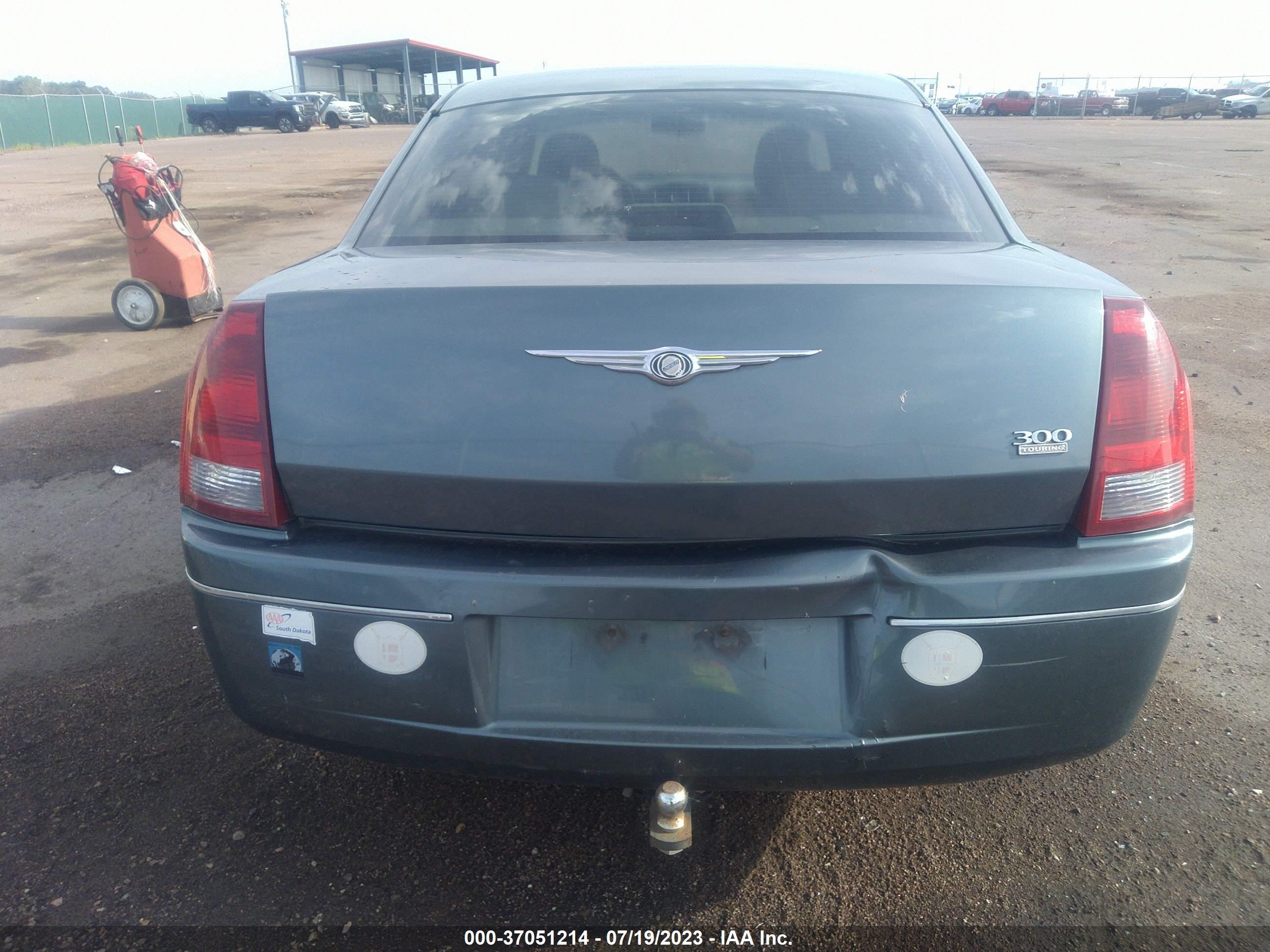 Photo 15 VIN: 2C3JA53G05H109556 - CHRYSLER 300 