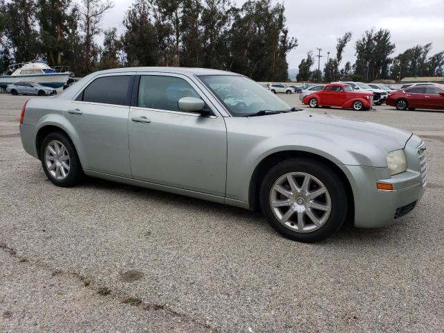 Photo 3 VIN: 2C3JA53G15H141125 - CHRYSLER 300 