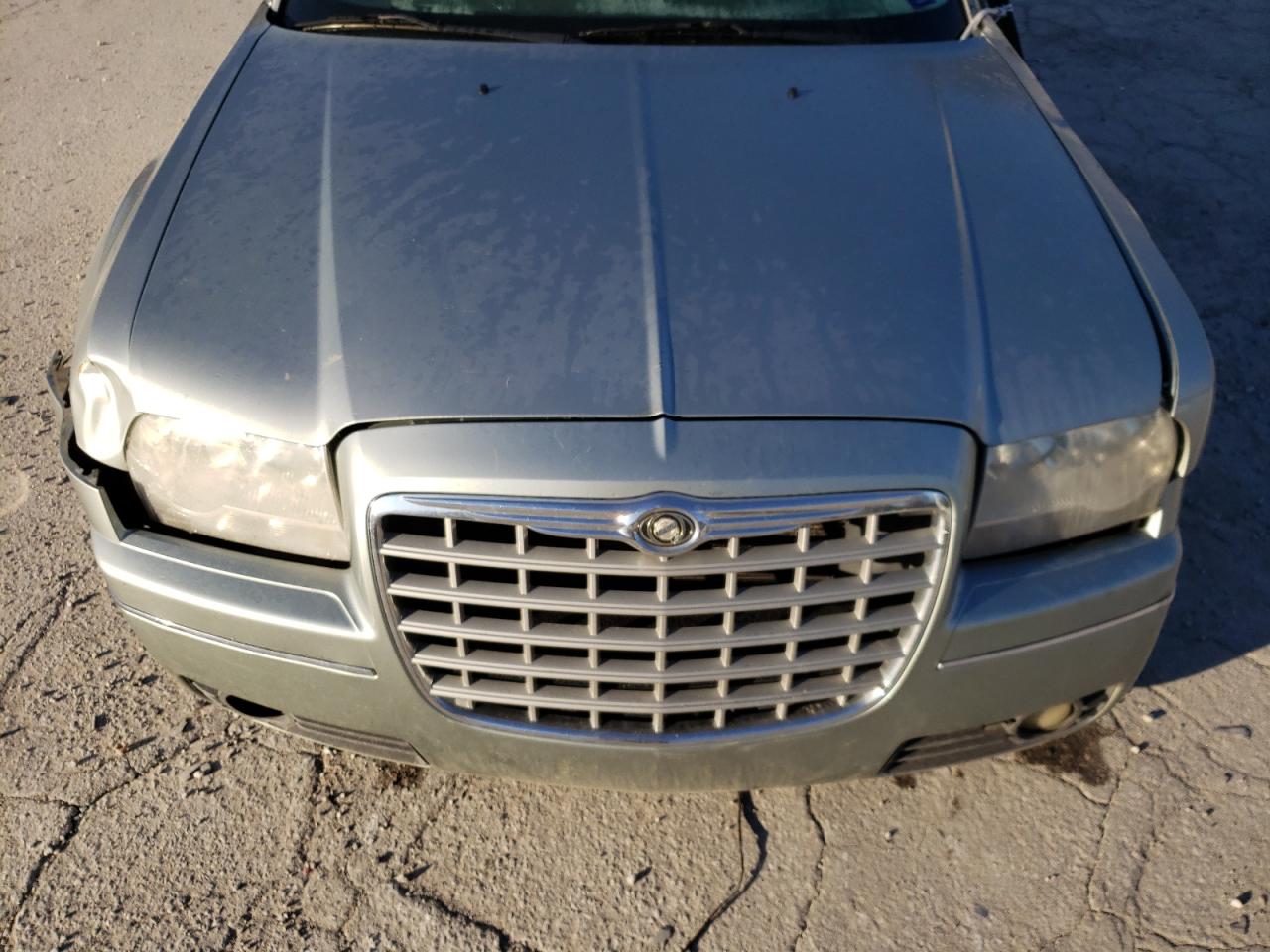 Photo 10 VIN: 2C3JA53G25H554087 - CHRYSLER 300 