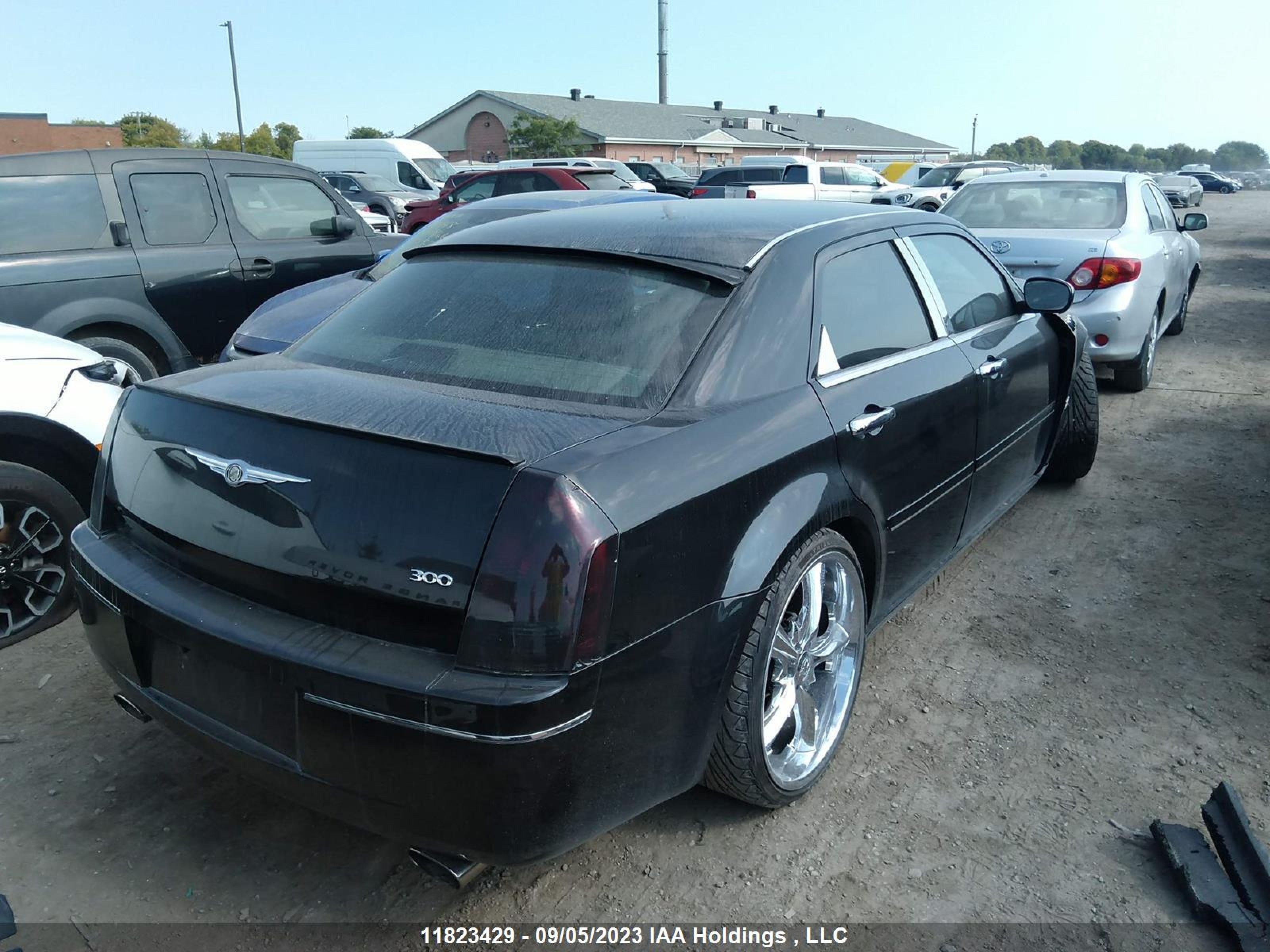 Photo 3 VIN: 2C3JA53G25H584917 - CHRYSLER 300 