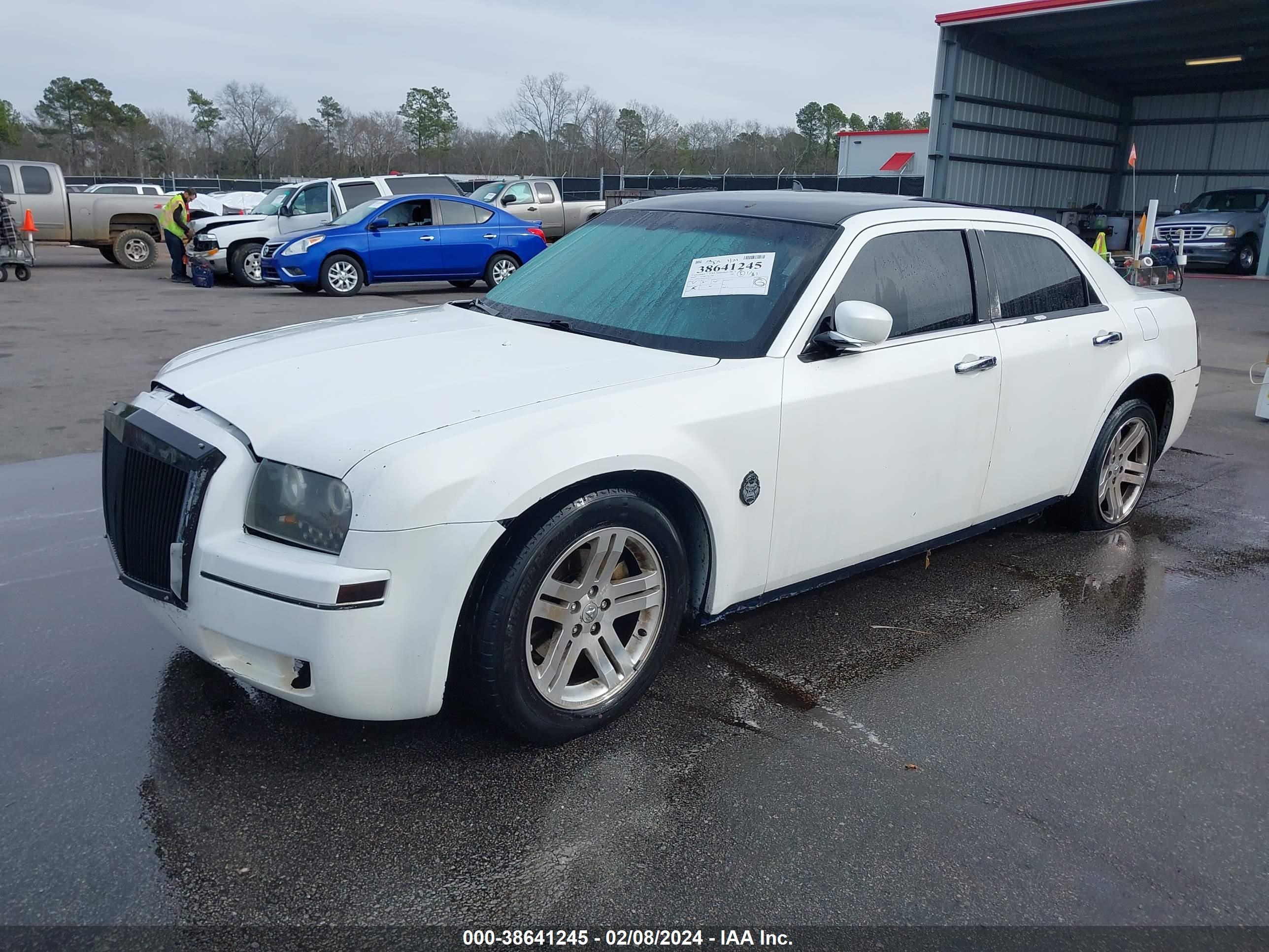 Photo 1 VIN: 2C3JA53G35H101922 - CHRYSLER 300 