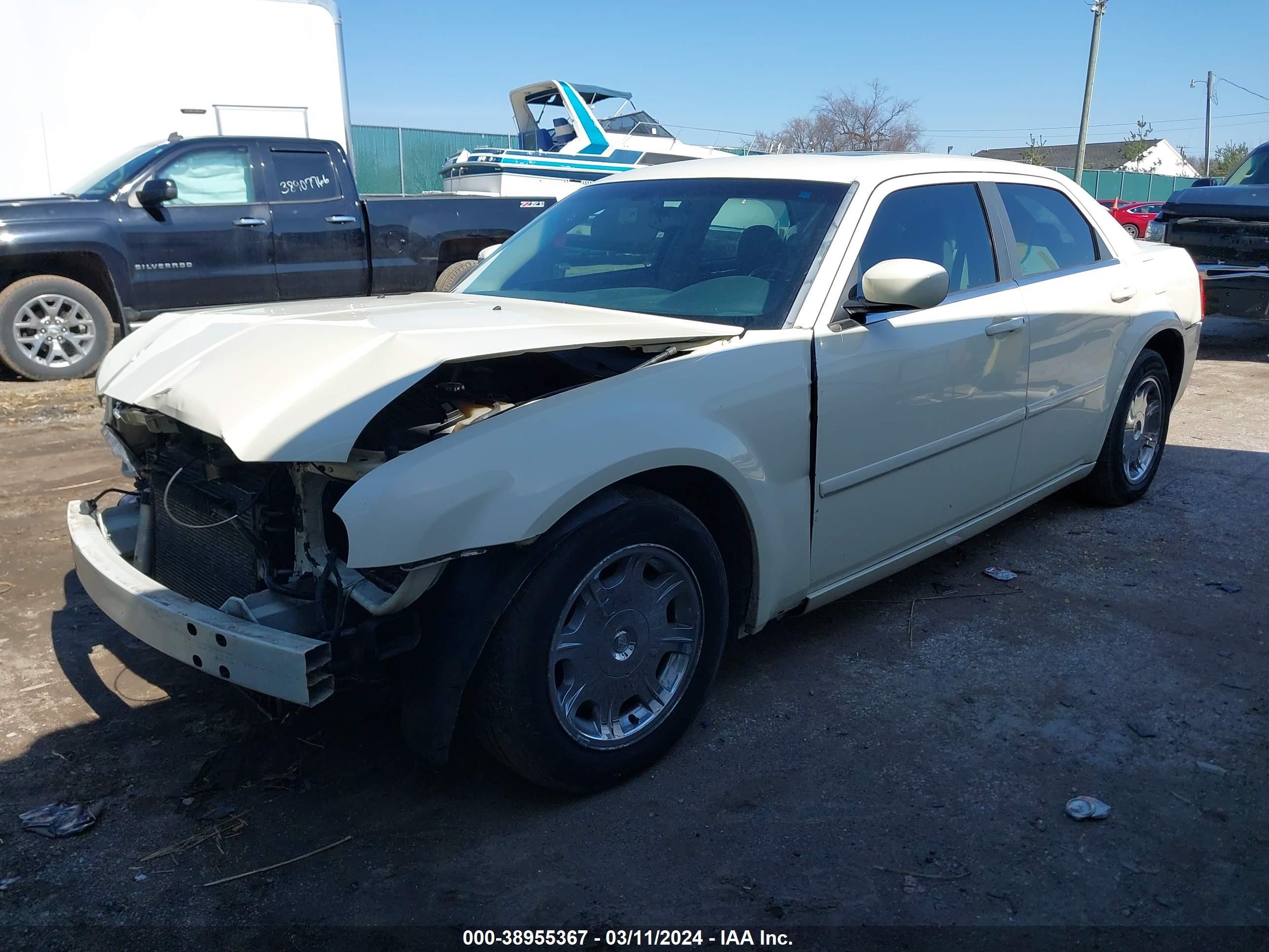 Photo 1 VIN: 2C3JA53G35H131163 - CHRYSLER 300 