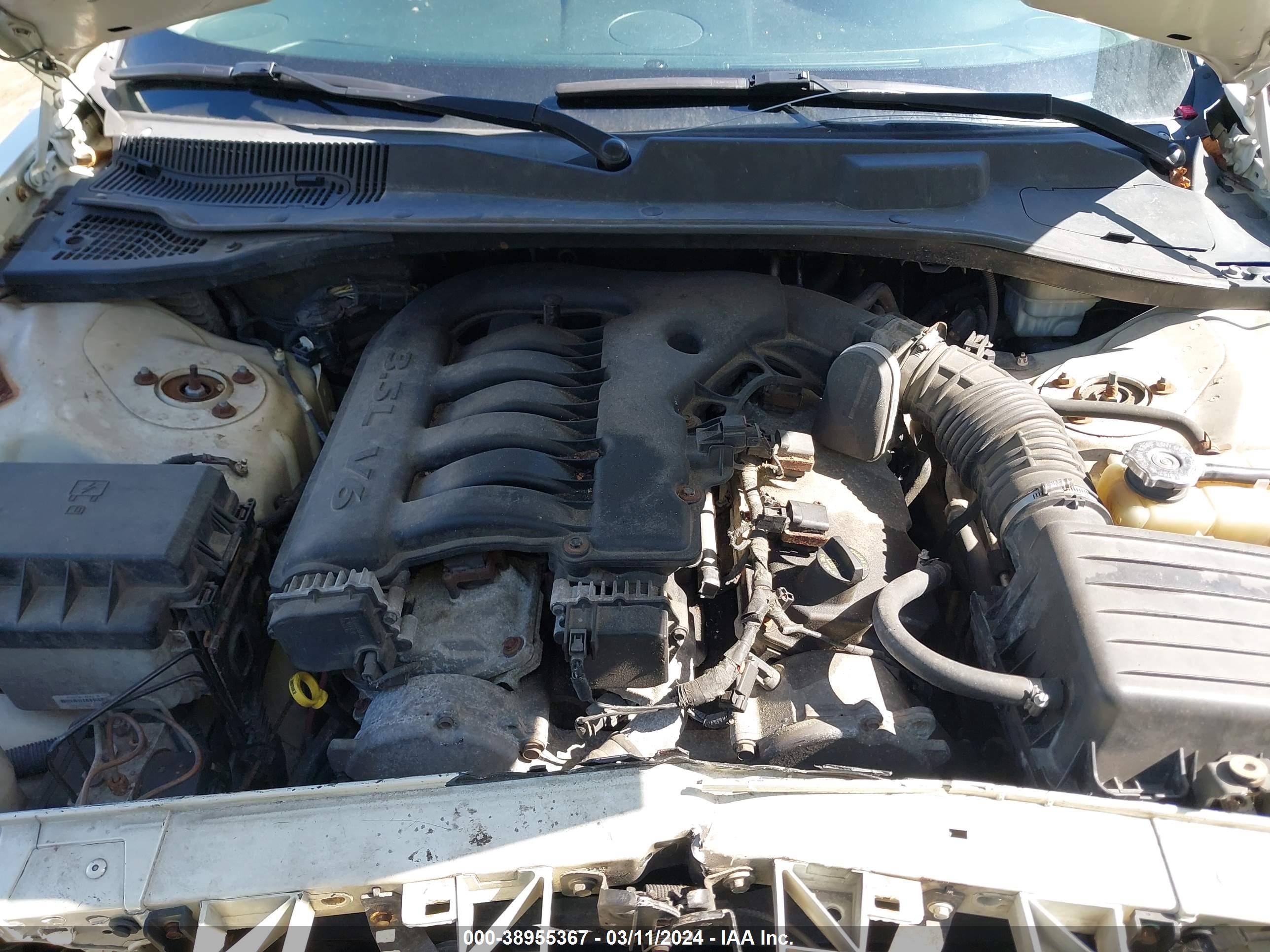 Photo 9 VIN: 2C3JA53G35H131163 - CHRYSLER 300 