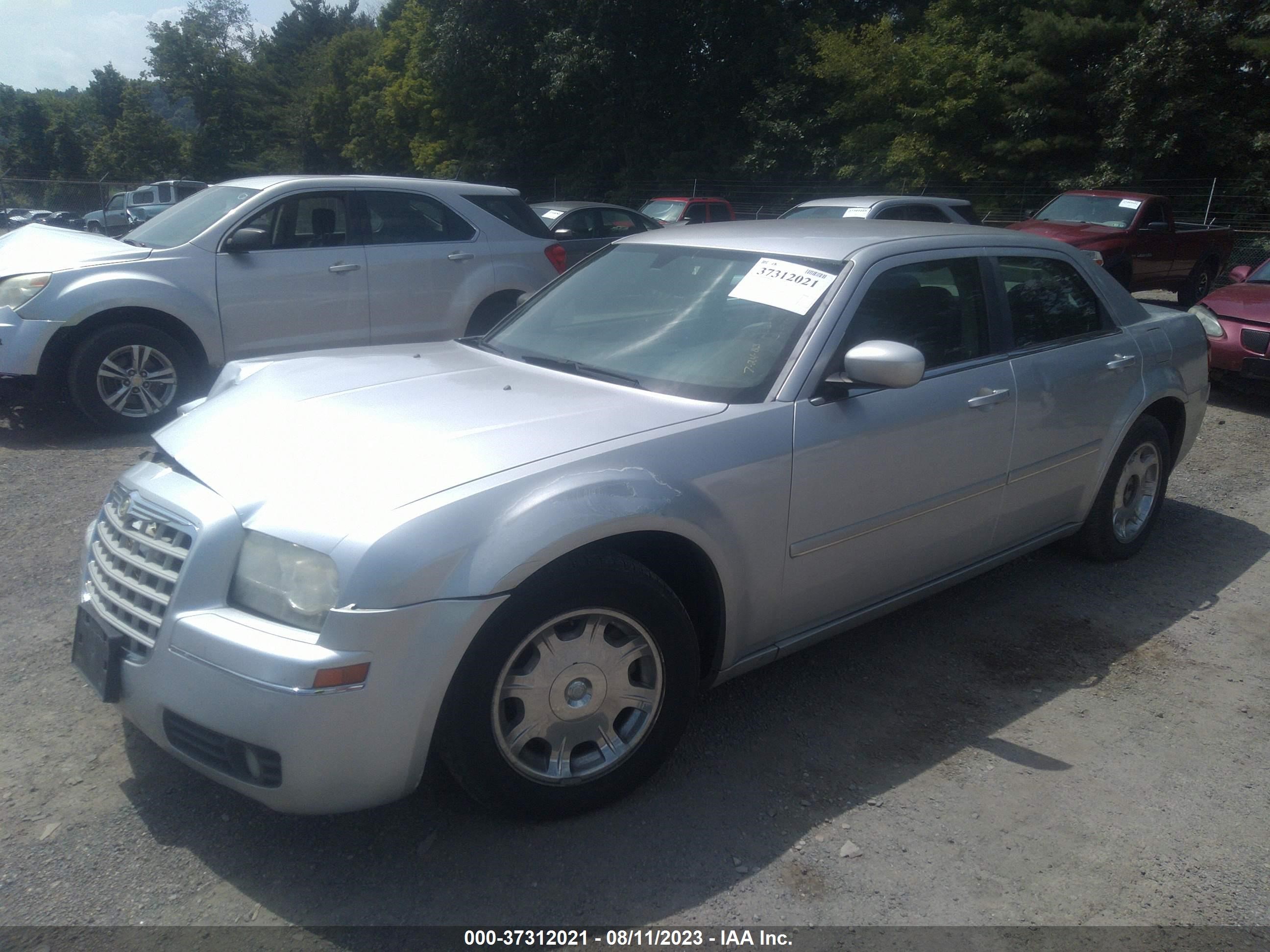 Photo 1 VIN: 2C3JA53G35H174515 - CHRYSLER 300 