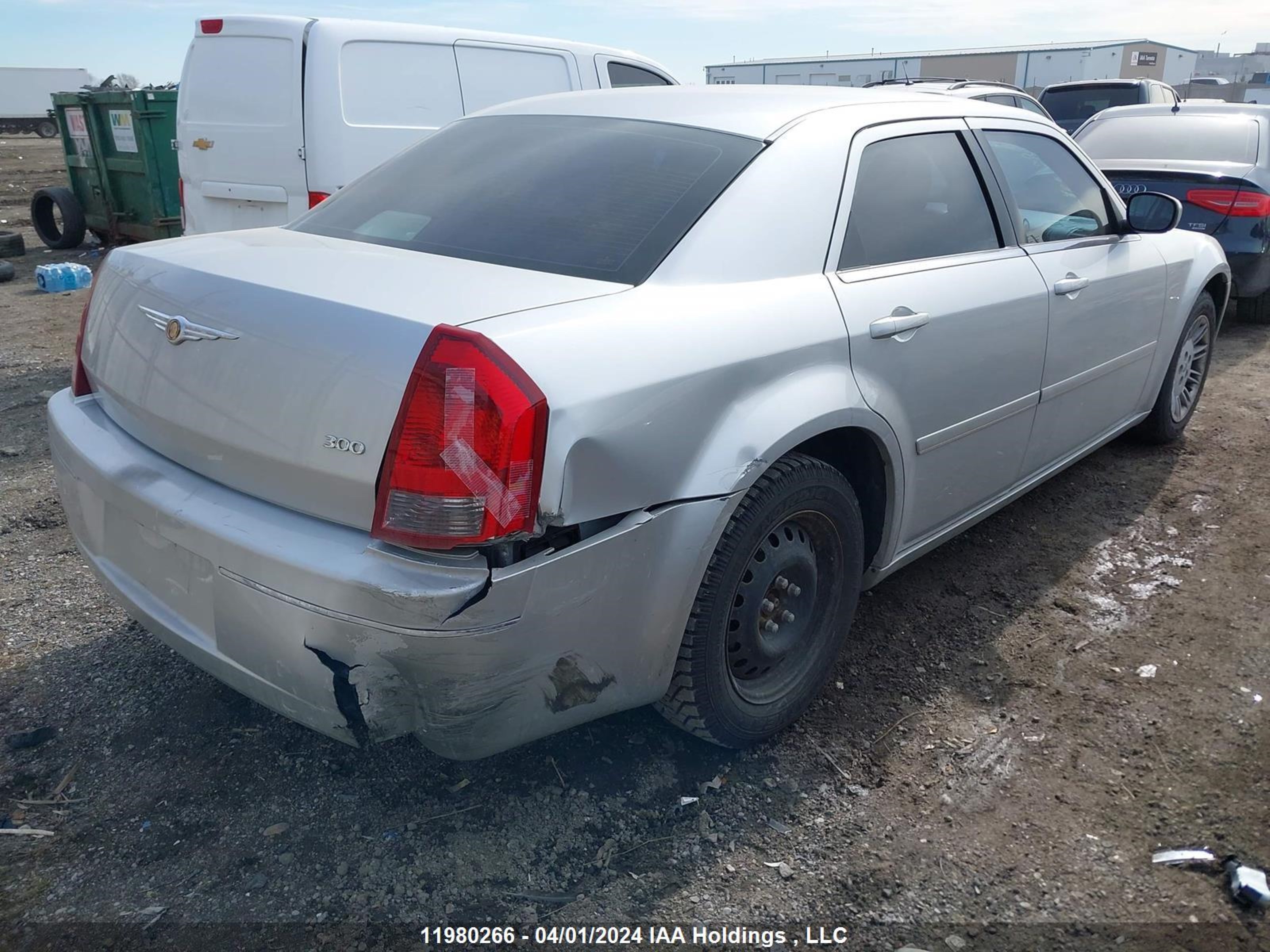 Photo 3 VIN: 2C3JA53G35H678613 - CHRYSLER 300 