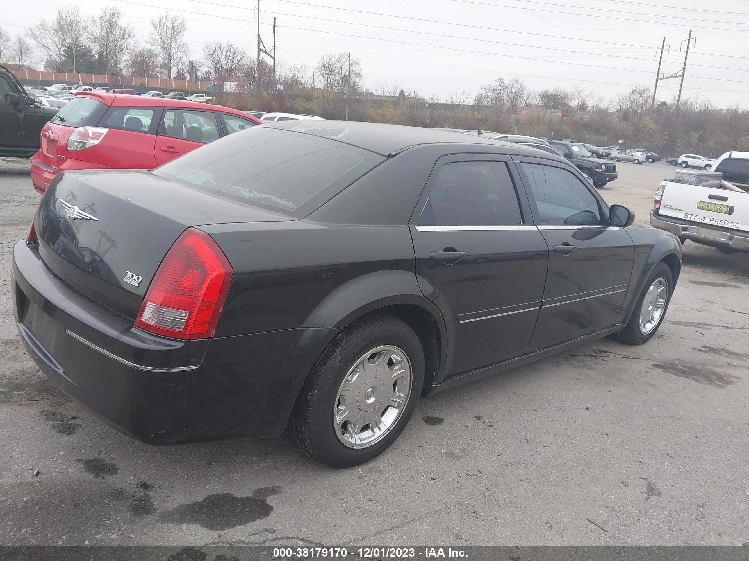 Photo 3 VIN: 2C3JA53G45H181330 - CHRYSLER 300 