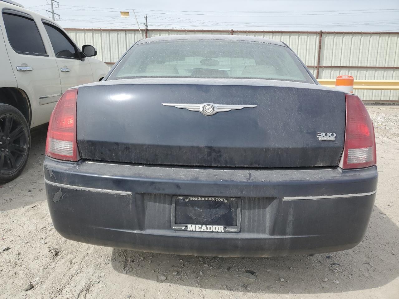 Photo 5 VIN: 2C3JA53G55H188643 - CHRYSLER 300 