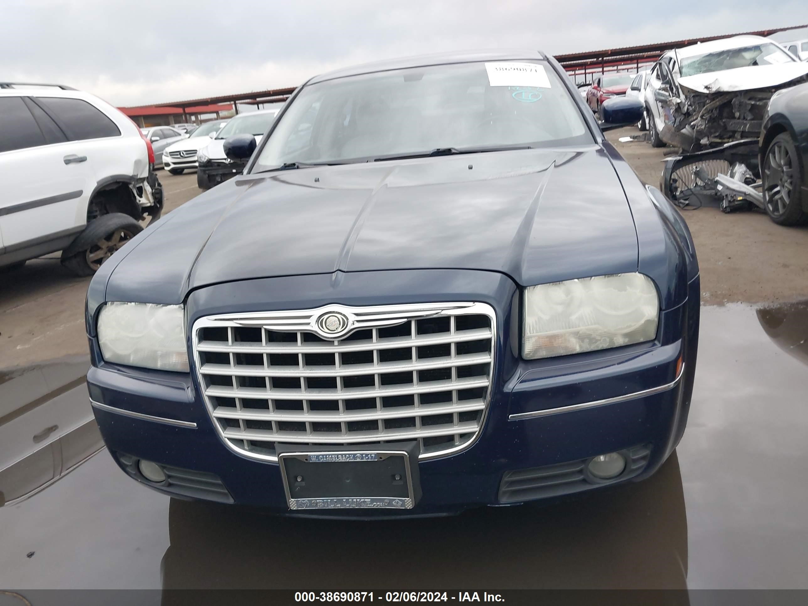 Photo 11 VIN: 2C3JA53G65H109397 - CHRYSLER 300 