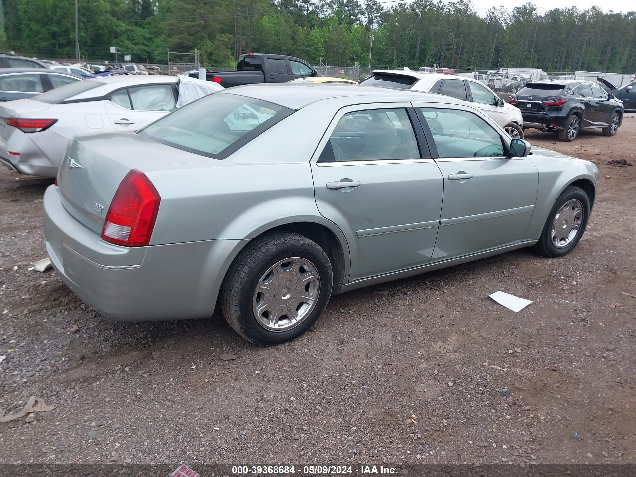 Photo 3 VIN: 2C3JA53G65H564699 - CHRYSLER 300 